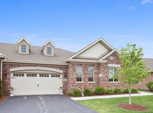 19214 S Whisper Creek Cir, Mokena, IL 60448