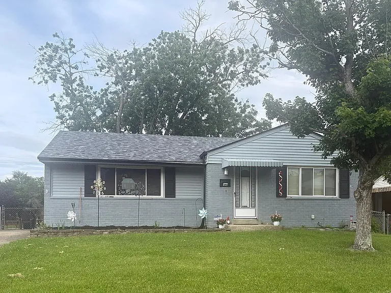 10865 Lemarie Dr — Photo 1