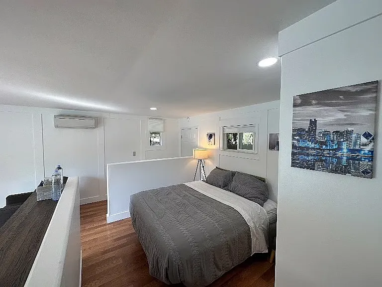 Armstrong Dr — Photo 3
