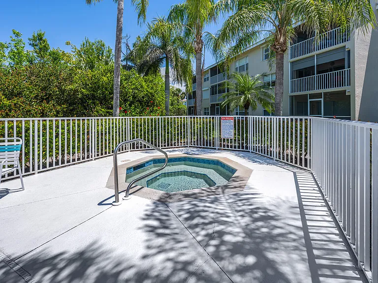 28871 Bermuda Lago Ct — Photo 36