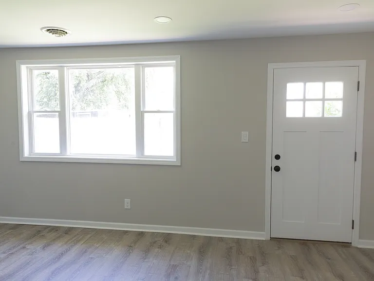 24 Commercial St #24 — Photo 4