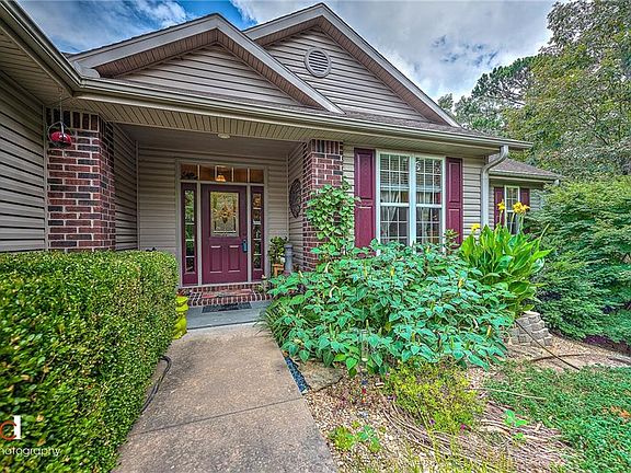 3rd image of 14 Aylesford Ln