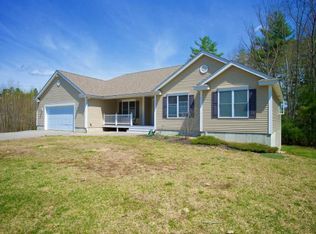 21 Long Meadow Farm Dr, Epping, NH 03042