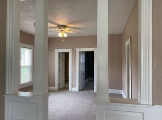 302 N 3rd St, Savannah, MO 64485