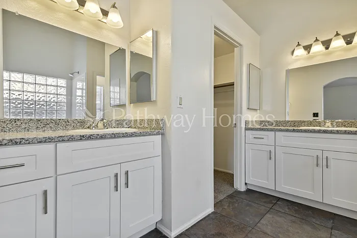 7704 W San Juan Ave — Photo 18