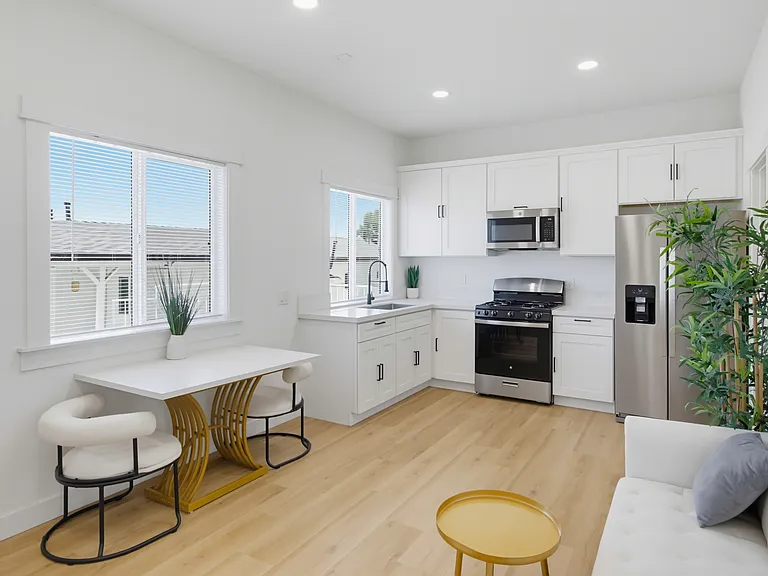 242 E California Ave #242 — Photo 4