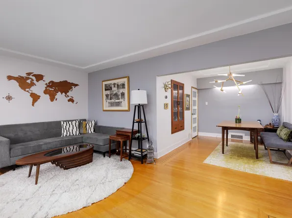 5935 Prince Albert St, Vancouver, BC V5W 3E2