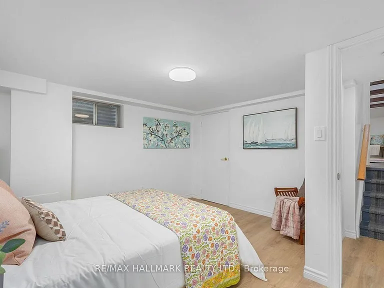 12 Wardencourt Dr #LOWER — Photo 9