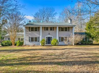 287 E Queens Dr, Williamsburg, VA 23185