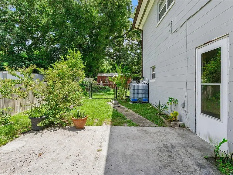3123 Lawrence St — Photo 17