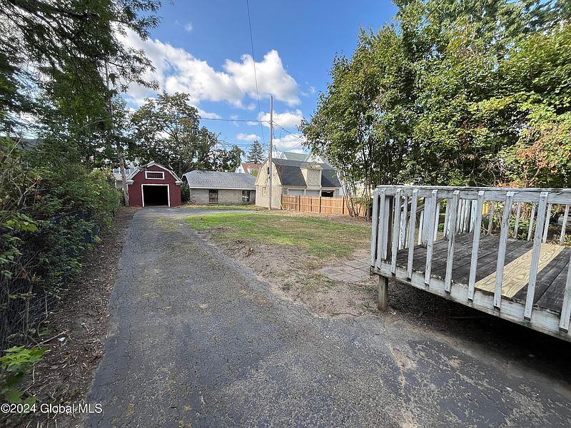 2nd image of 2 Morris Avenue