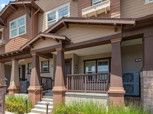 32 Clifford Ln, Mission Viejo, CA 92694