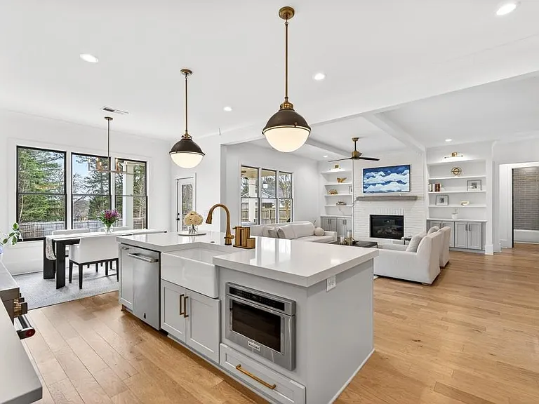 3937 N Cooper Lake Rd SE — Photo 16
