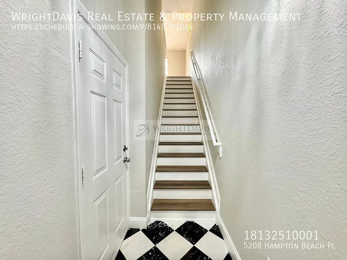 2/2 Cordoba at Beach Park Condominium in South Tampa. — Photo 3