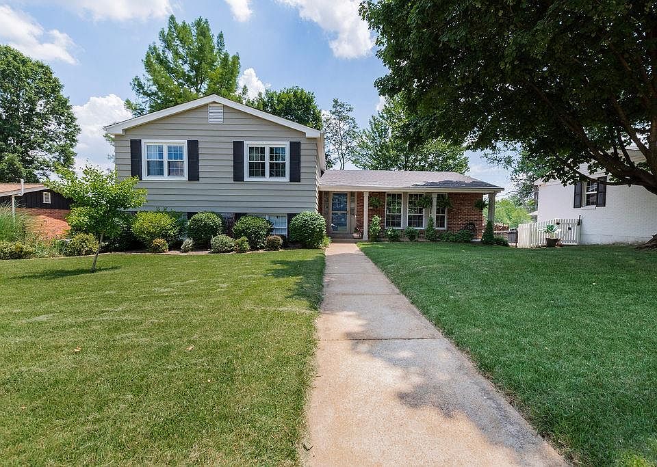 1st image of 9014 Laurel Crest Dr