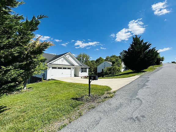 5th image of 55 Spring Ridge Ln