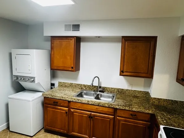4019 E Desert Cactus St APT B, Phoenix, AZ 85032