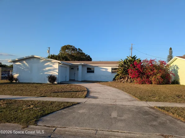 2368 Lakeview Dr, Melbourne, FL 32935
