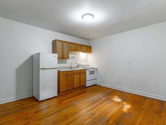 5th image of 518 E Manning St #1