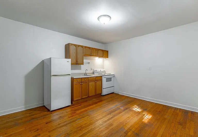 518 E Manning St #1 — Photo 5