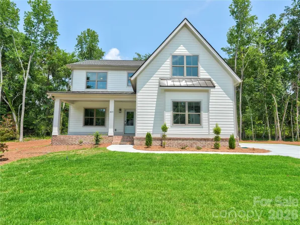 2315 Chateau Ct, Matthews, NC 28105