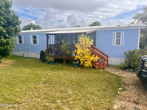 1802 32nd St W, Williston, ND 58801