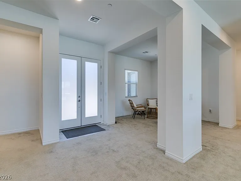 988 Edinburgh Fields Ct — Photo 5