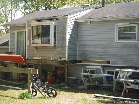 4th image of 1594 Deer Hollow Dr