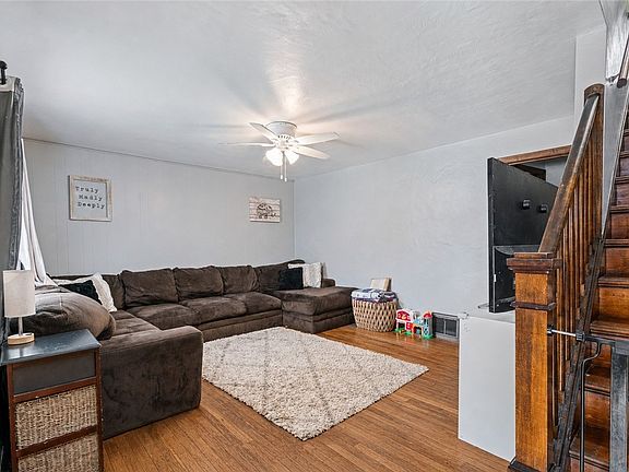 2nd image of 412 Phillips Ave