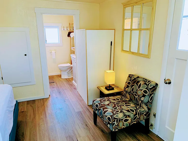 135 S 8th St — Photo 10