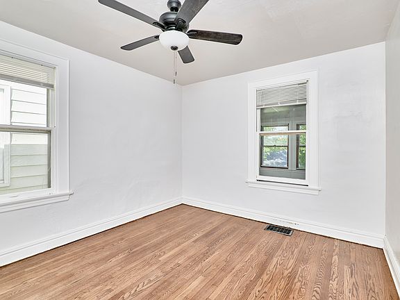 5th image of 4673 Dewey Ave