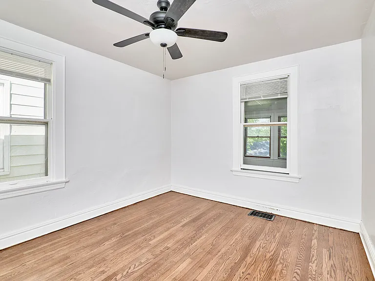 4673 Dewey Ave — Photo 5