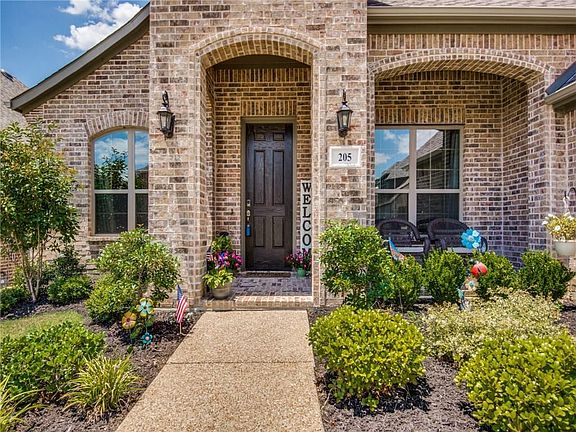 3rd image of 205 Waterview Ct