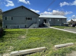 513 SW 10th St APT 5, Pendleton, OR 97801