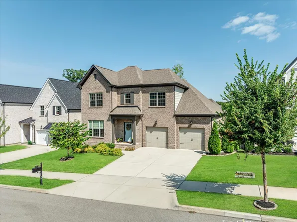 2724 Carena Terrace Ct, Thompsons Station, TN 37179