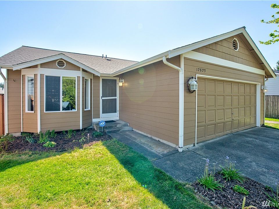 1st image of 17523 27th Ave NE #19