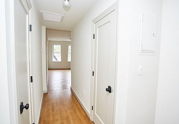 4th image of 29-12 Newtown Ave #C3