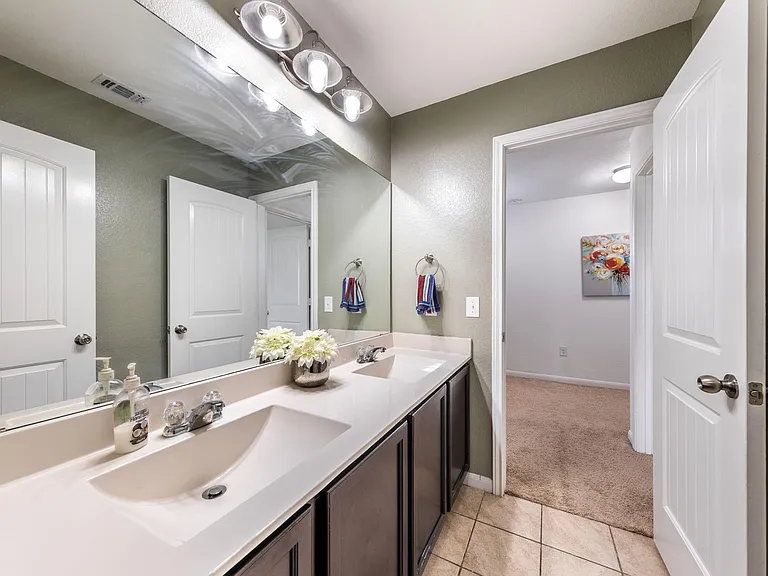 925 Woodduck Trl — Photo 15