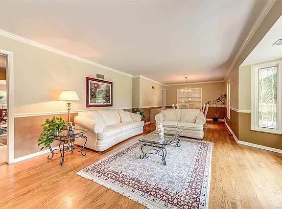3rd image of 1130 Olivaire Ln