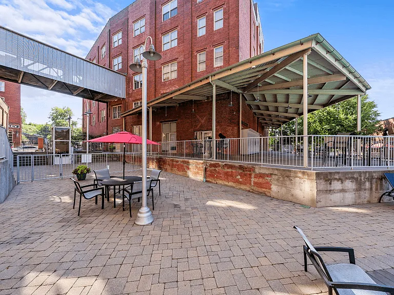 Atrium Lofts at Cold Storage — Photo 36
