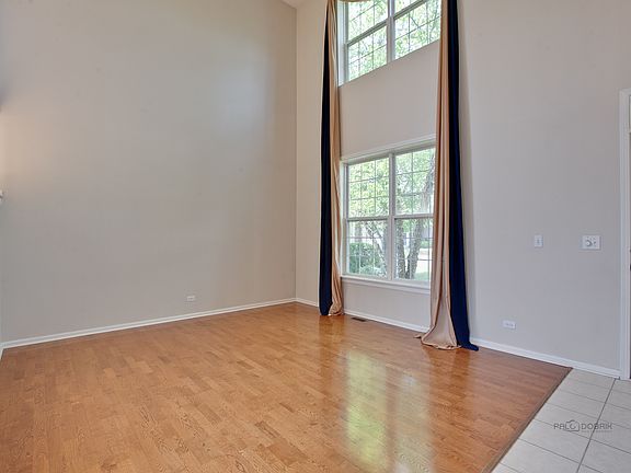 4th image of 406 Mulberry Ct