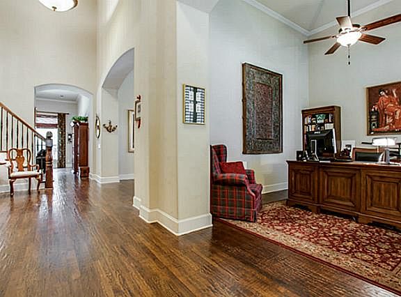 4th image of 4321 Loch Haven Ct