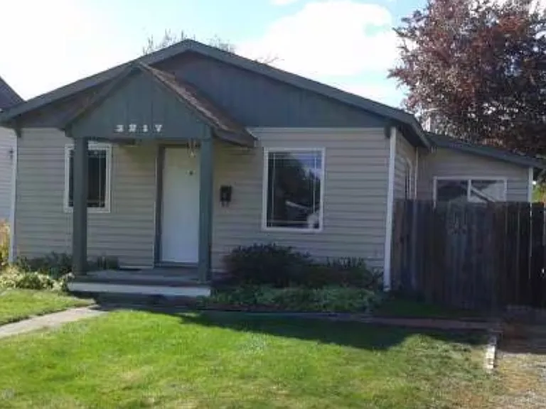 3217 N Smith St — Photo 1