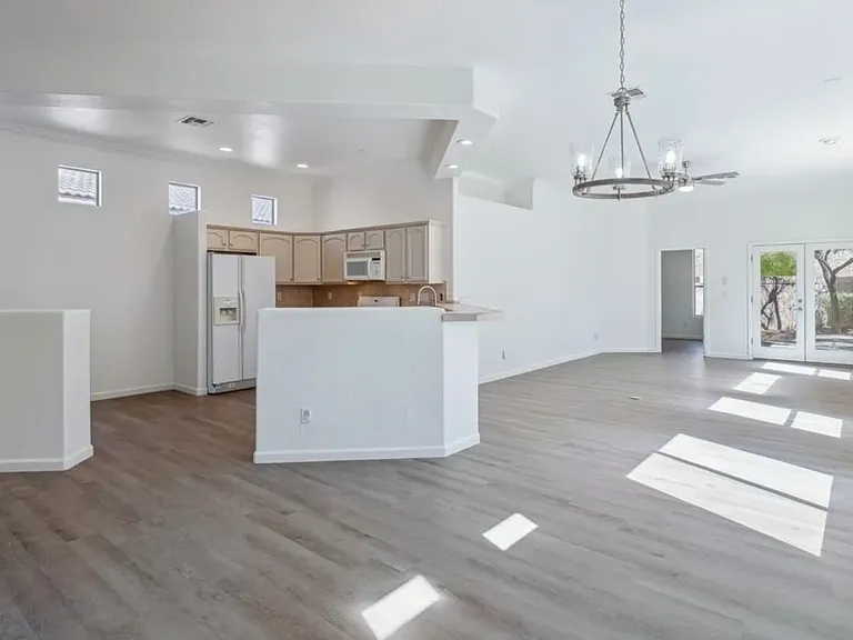1085 Desert Marigold Cir — Photo 5