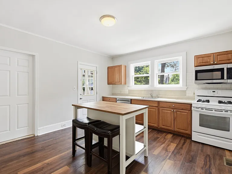 23 William St #B — Photo 19