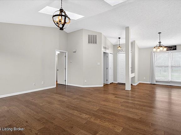 5th image of 3414 Hunsinger Ln