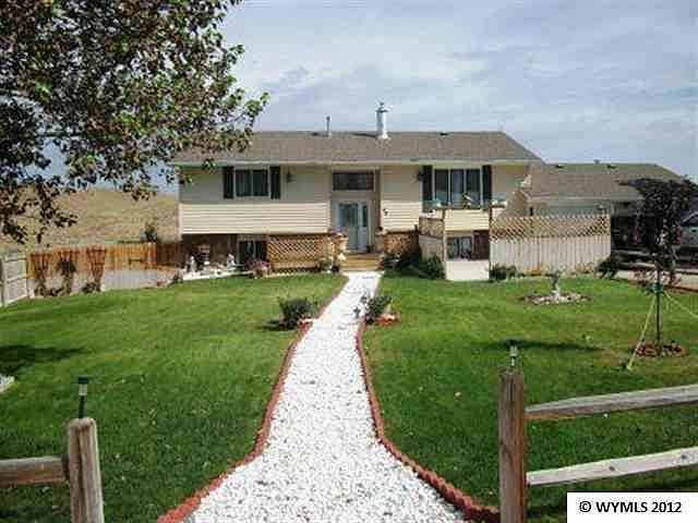 1st image of 49 Lakeview Dr