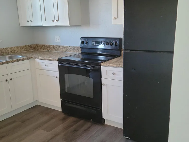 7519 Stuart St — Photo 12