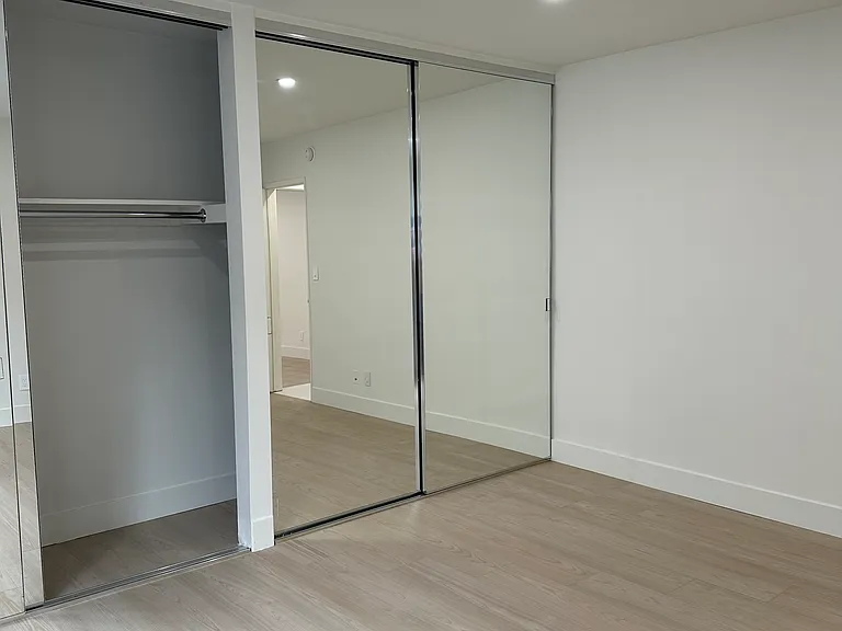 8223 Blackburn Ave. — Photo 27