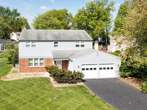 800 Maxwell Pl, Lansdale, PA 19446